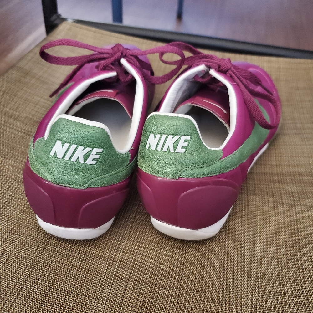 Women Nike Sneakers - Picture 3 of 7